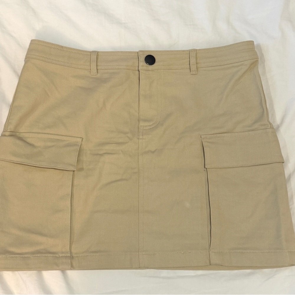 AQUA Utility Cargo Mini Skirt – Khaki – Size L